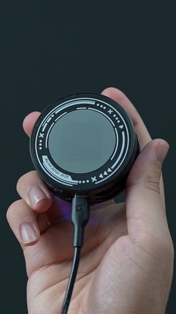 Porodo Gaming Freezing Semiconductor 15W Charging MagSafe, 11W Cooling Power, 6000RPM, Freeze at 25° Ambient Temperature