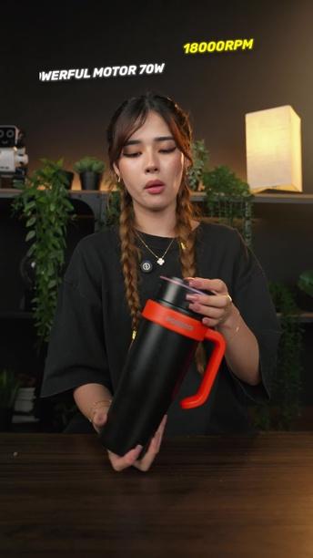 Porodo Lifestyle 6-Blade Portable Blender & Insulated Mug with 900mL Capacity, 18000 RPM Motor Speed, 70W Rated Power, 304 Food-Grade Stainless Steel Material, Keeps Hot & Cold for up to 6 Hours, 2x 1500mAh Battery Capacity, USB-C Charging Interface, Spill-free Lid Design - Black / Orange