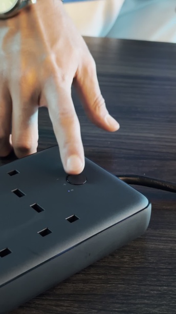 Powerology مقبس عالمي 6 AC / 3 USB وUSB-C PD 30W مقبس طاقة ذكي متعدد المنافذ - أسود